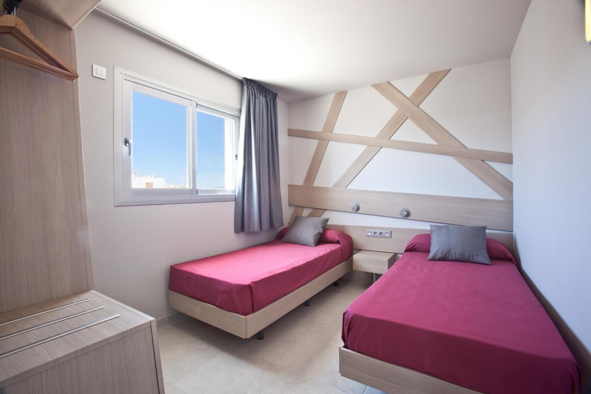 Ryans Ibiza Apartments - Only Adults Phòng bức ảnh
