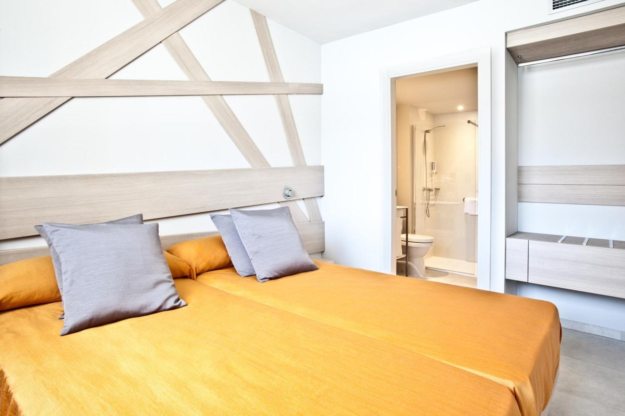 Ryans Ibiza Apartments - Only Adults Phòng bức ảnh