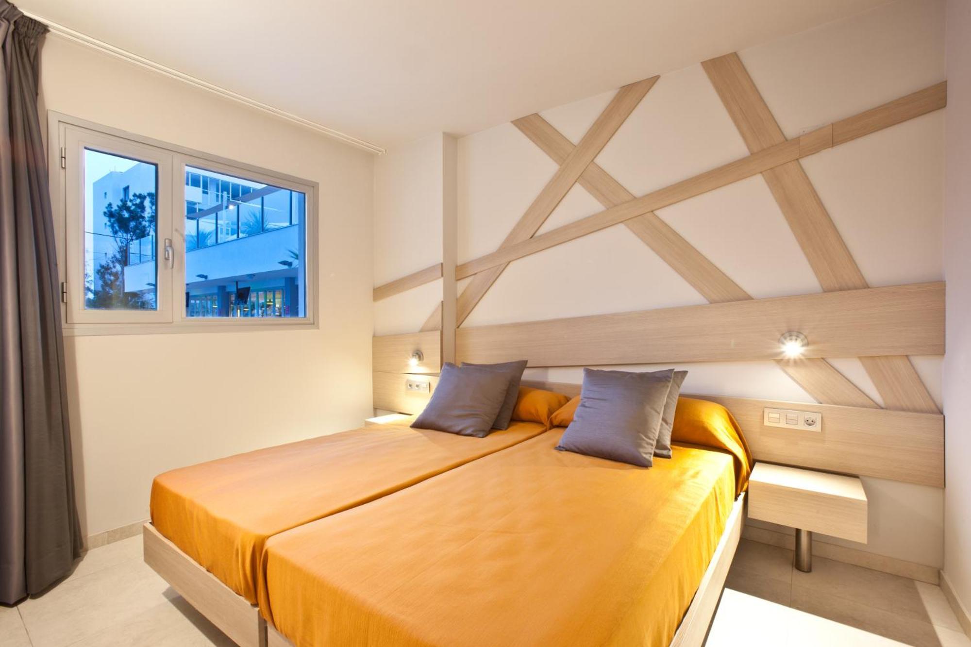 Ryans Ibiza Apartments - Only Adults Phòng bức ảnh