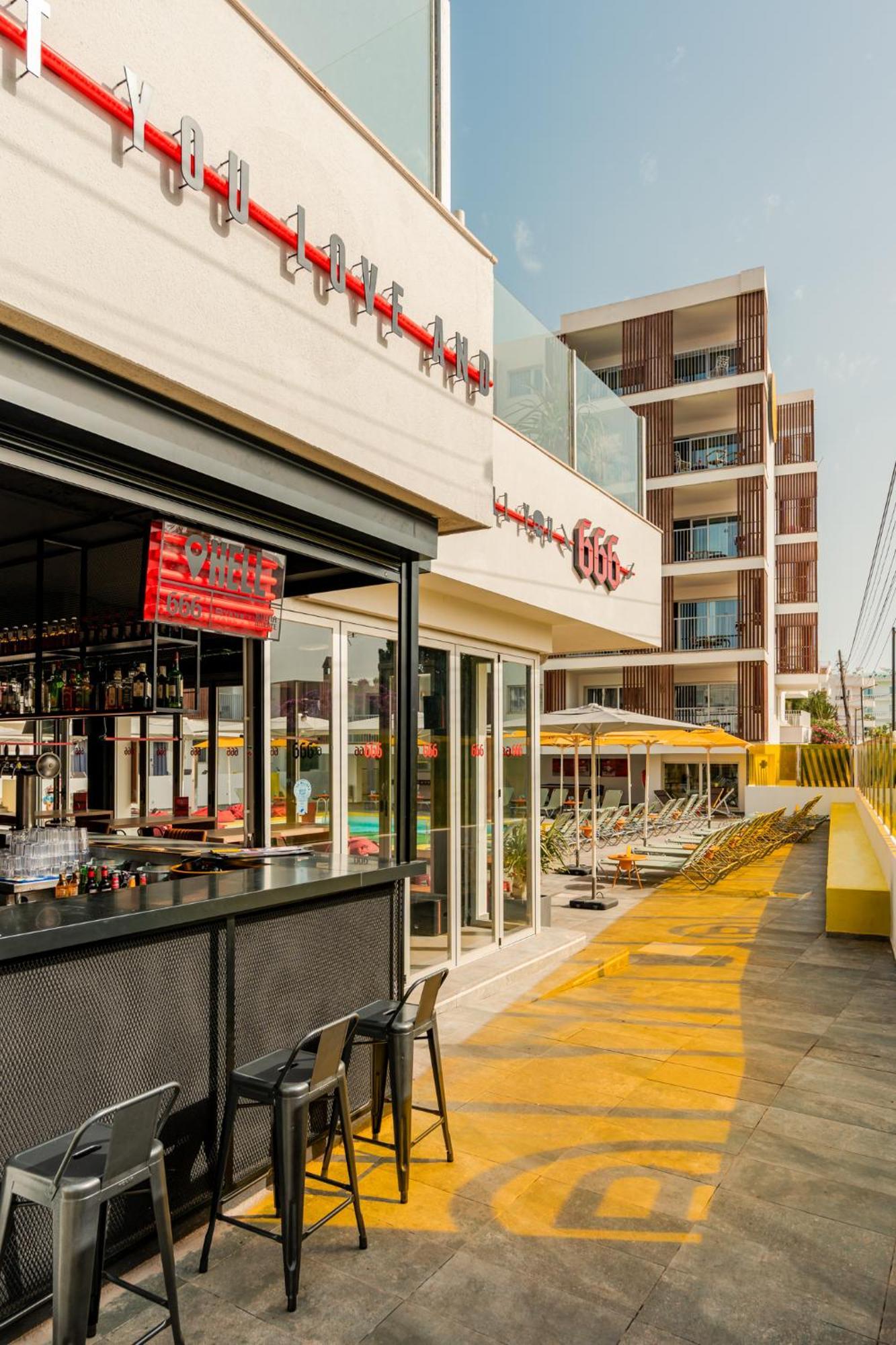 Ryans Ibiza Apartments - Only Adults Ngoại thất bức ảnh